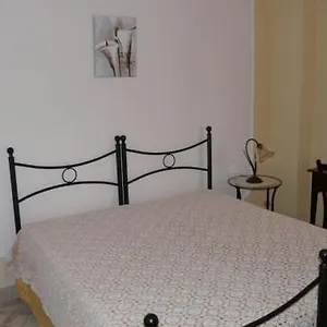 Oda ve Kahvaltı La Mezza Luna, Messina